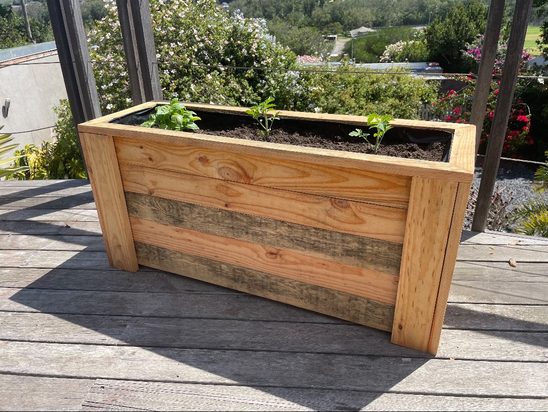 Raised Planter Box Woodworking Plan from WOOD Magazine