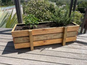 Small Horizontal Planter| Simple Woodworking Plans